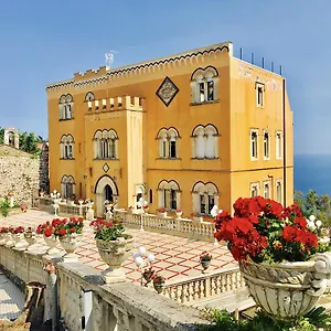 Hotel Riis
